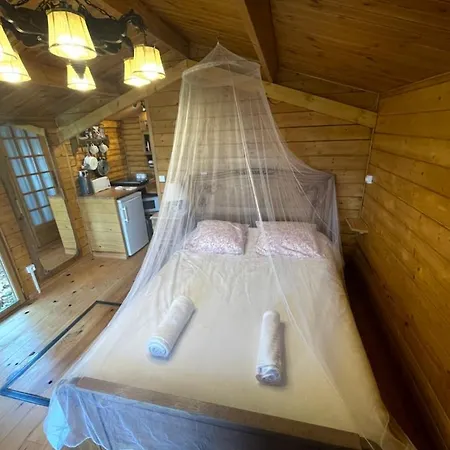 7eme Ciel - Tiny House Avec Grande Piscine Interieure Chauffee Toute L'annee